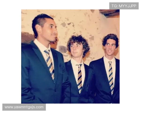 乔丹·汤普森训练完直接去超市抢购打折牛排，这反差谁懂